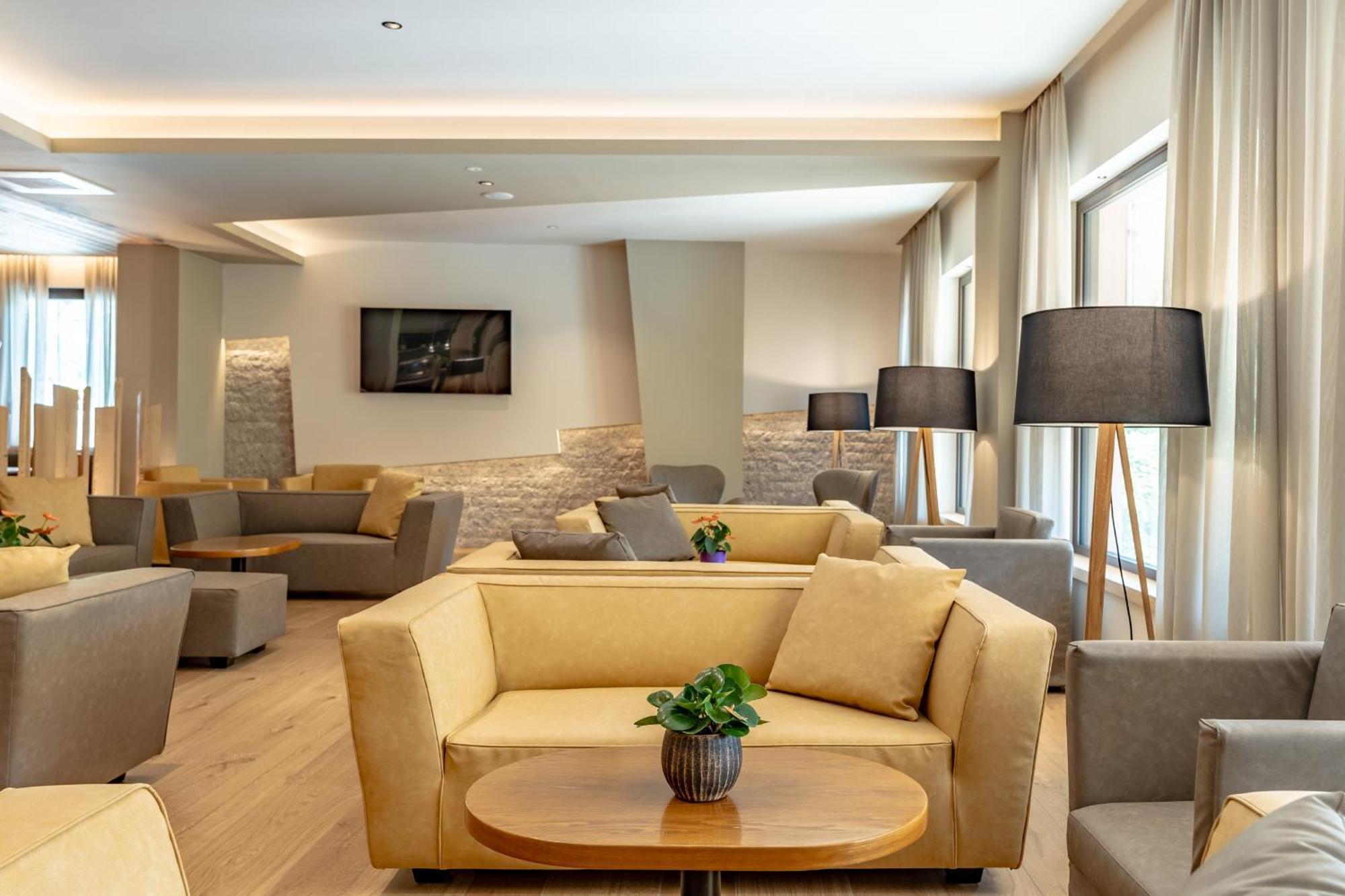 Hotel Ariston Levico Terme Εξωτερικό φωτογραφία