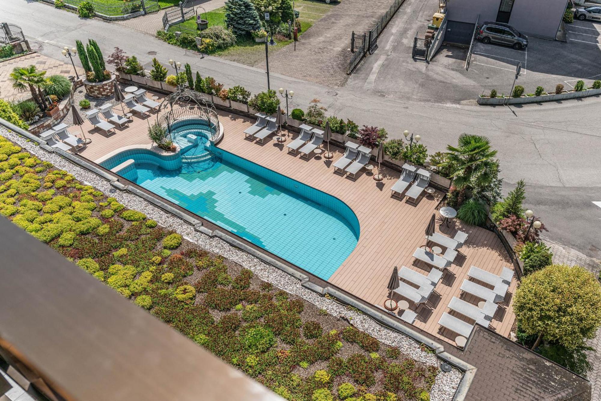Hotel Ariston Levico Terme Εξωτερικό φωτογραφία